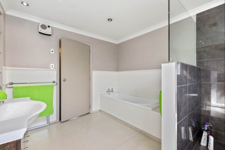 Photo of property in 8 Sunshine Court, Cromwell, 9310