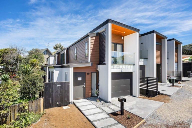 Photo of property in 43b Centorian Drive, Windsor Park, Auckland, 0632