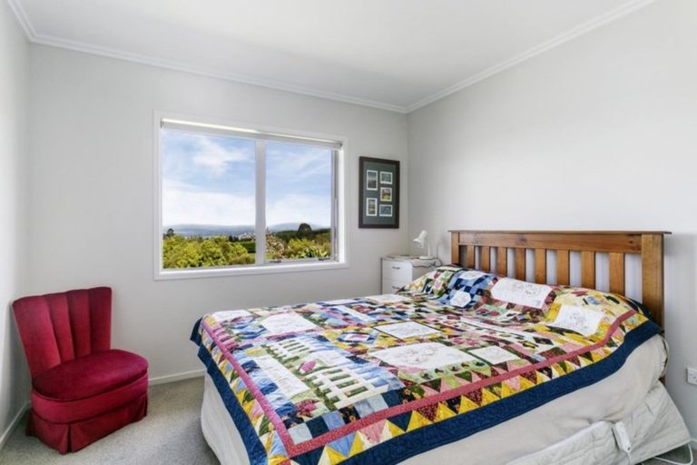 Photo of property in 50 Loch Views Road, Acacia Bay, Taupo, 3385