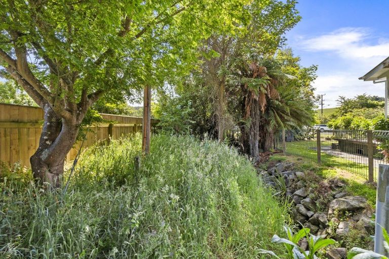 Photo of property in 19 Ongo Road, Hunterville, 4730