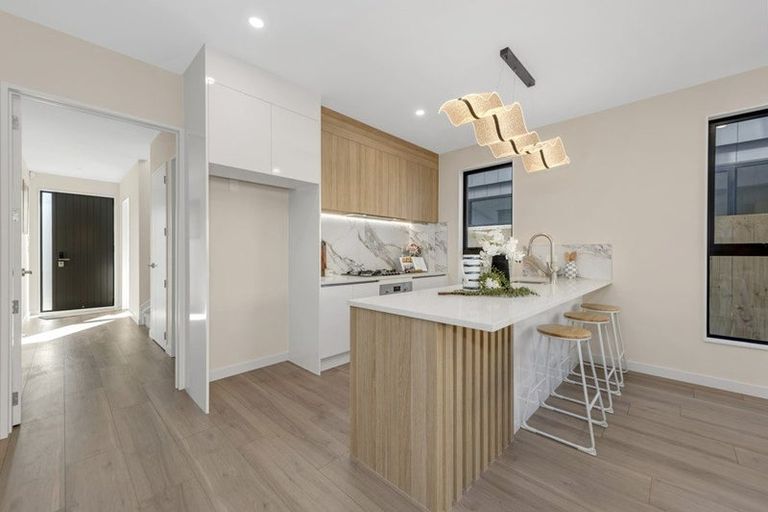 Photo of property in 28 Hearth Street, Flat Bush, 2019