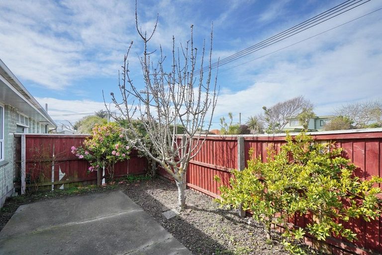 Photo of property in 2 Cradock Street, South New Brighton, Christchurch, 8062
