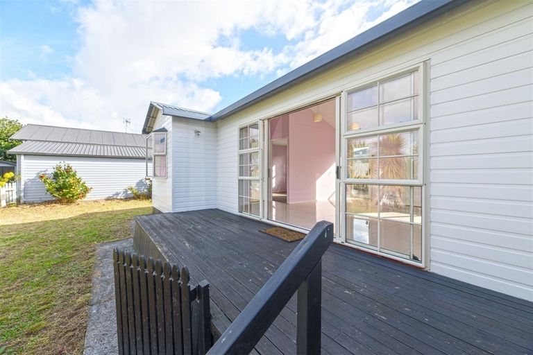 Photo of property in 2 Walters Road, Mount Wellington, Auckland, 1062