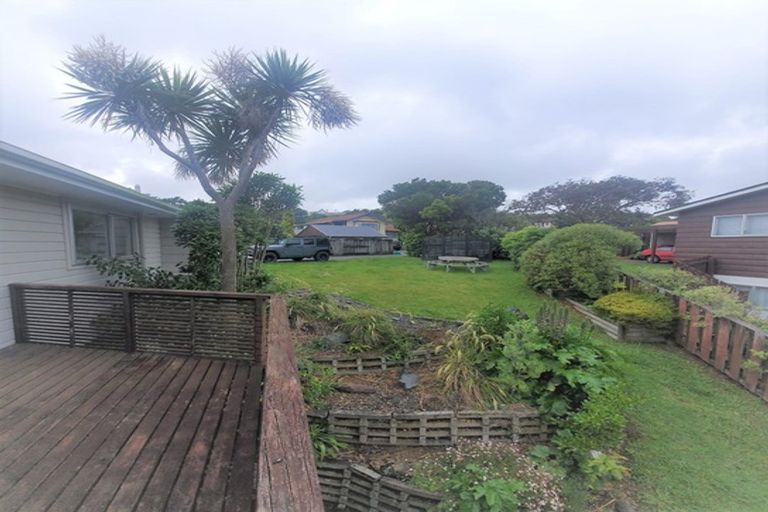 Photo of property in 7 Ballina Drive, Churton Park, Wellington, 6037