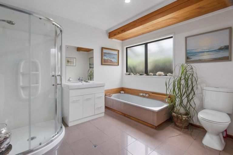 Photo of property in 22 Camden Place, Papatoetoe, Auckland, 2025