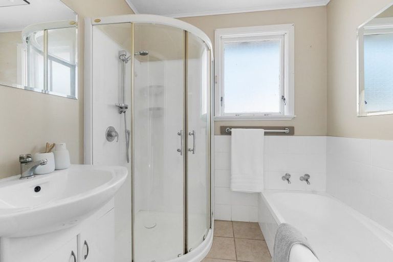 Photo of property in 220 Belvedere Road, Carterton, 5713