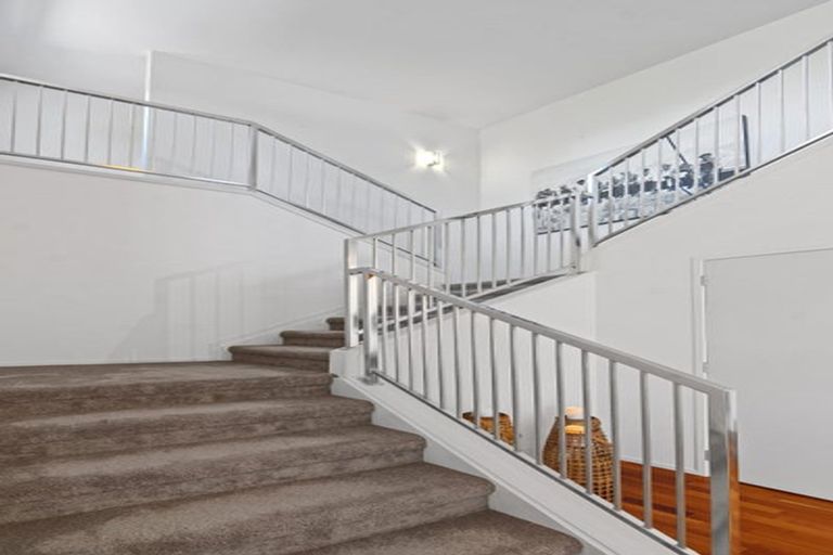 Photo of property in 33 Oak Manor Drive, Albany, Auckland, 0632