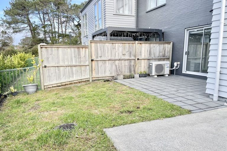 Photo of property in 41 Ambar Ridge Avenue, Massey, Auckland, 0614