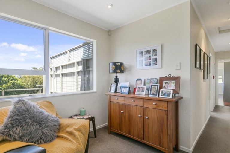 Photo of property in 7 Acacia Avenue, Maungaraki, Lower Hutt, 5010