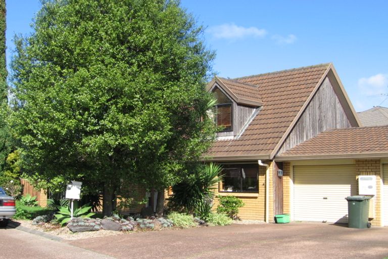 Photo of property in 1/9 Basilton Close, Bucklands Beach, Auckland, 2012