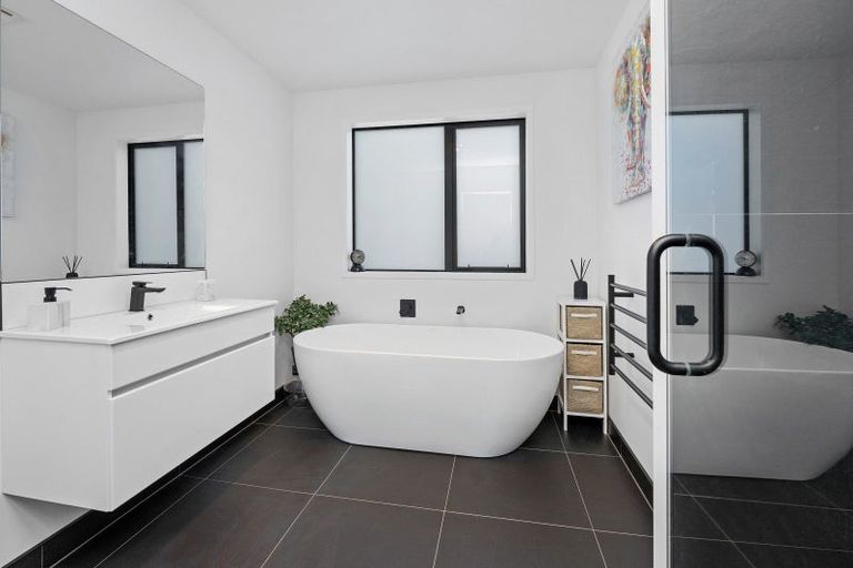 Photo of property in 9 Kristin Place, Manakau, Levin, 5573