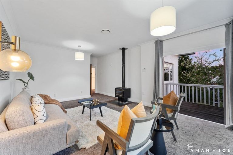 Photo of property in 12 Eastglen Road, Glen Eden, Auckland, 0602