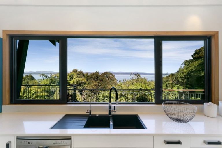 Photo of property in 3 Whakamoenga Point, Acacia Bay, Taupo, 3385