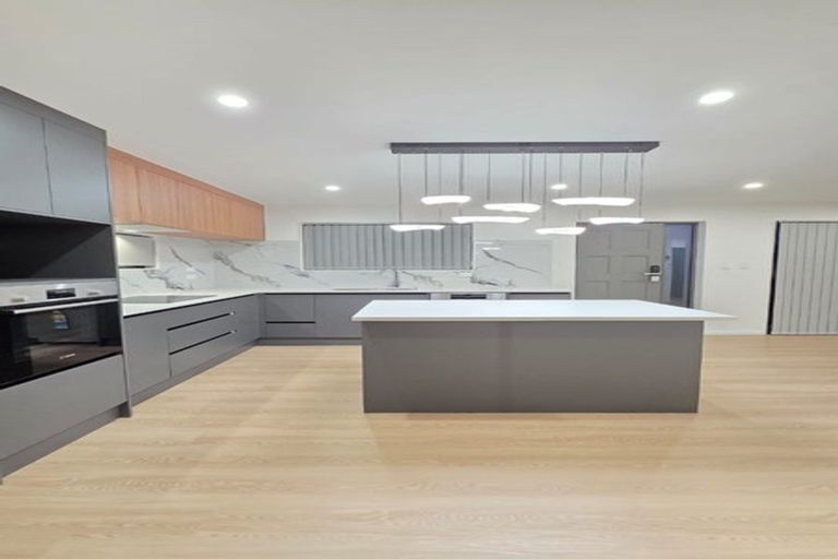 Photo of property in 28a Greenmeadows Avenue, Manurewa East, Auckland, 2102