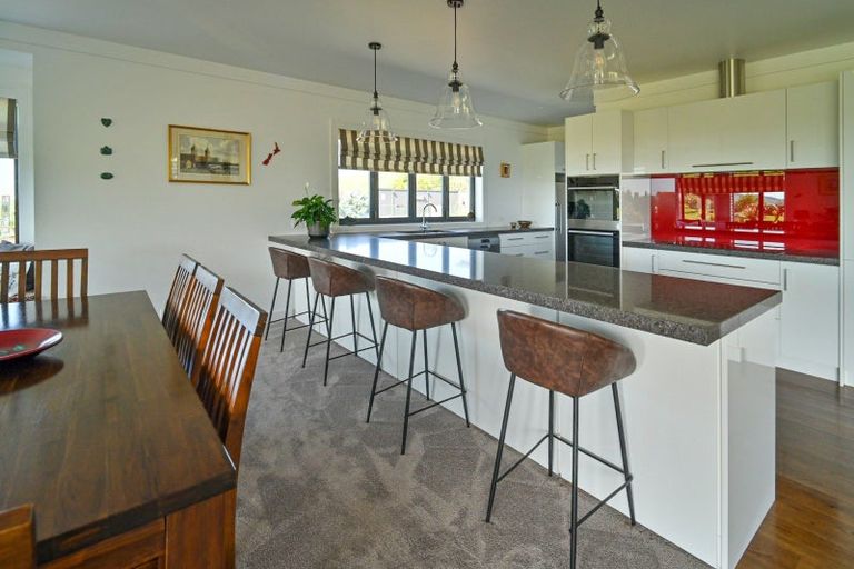 Photo of property in 63 Waipuka Road, Waimarama, Havelock North, 4294