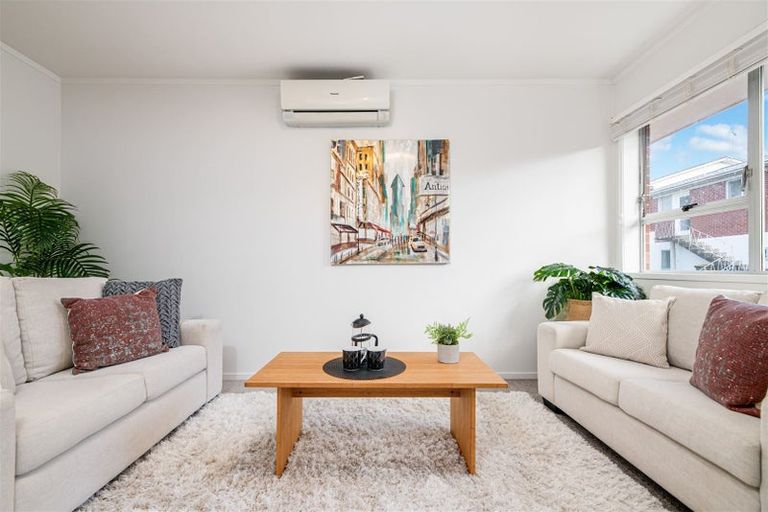 Photo of property in 6/40 Miro Street, New Lynn, Auckland, 0600