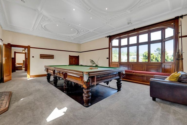 Photo of property in 6 Ridge Lane, New Plymouth, 4310