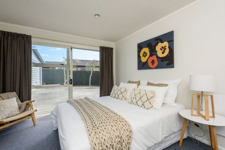 Photo of property in 32 Rutherford Drive, Waikanae Beach, Waikanae, 5036