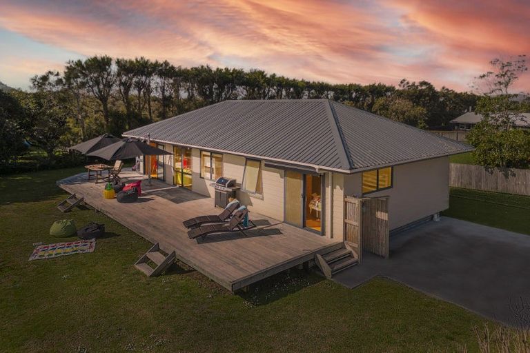 Photo of property in 26 Bennett Drive, Tairua, 3508