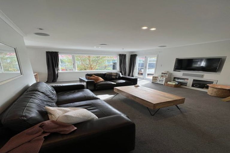 Photo of property in 69 Dunedin Street, Redwood, Christchurch, 8051