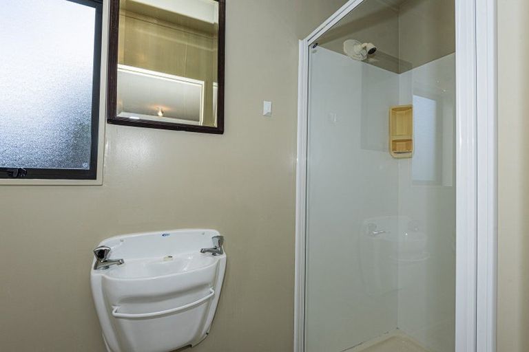 Photo of property in 209a One Tree Point Road, One Tree Point, 0118