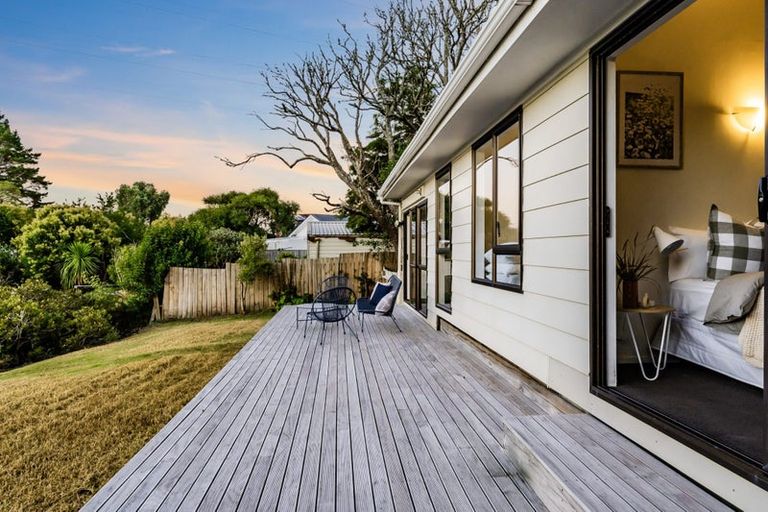 Photo of property in 1/40 Queen Mary Avenue, New Lynn, Auckland, 0600