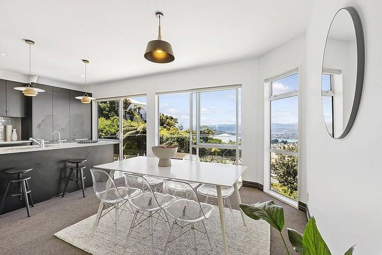 Photo of property in 15 Mills Road, Brooklyn, Wellington, 6021