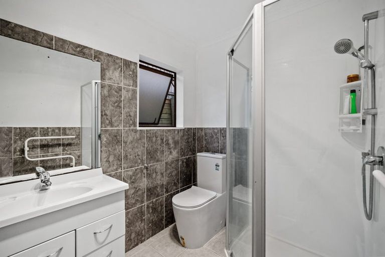 Photo of property in 18 Keri Vista Rise, Papakura, 2110