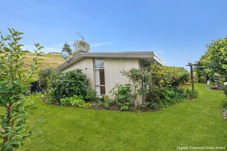 Photo of property in 72 Puketapu Road, Taradale, Napier, 4112