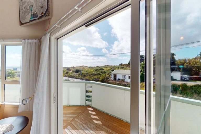 Photo of property in 121 Rua Avenue, Waitarere Beach, Levin, 5510