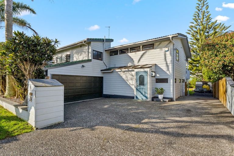 Photo of property in 34 Spinnaker Drive, Te Atatu Peninsula, Auckland, 0610
