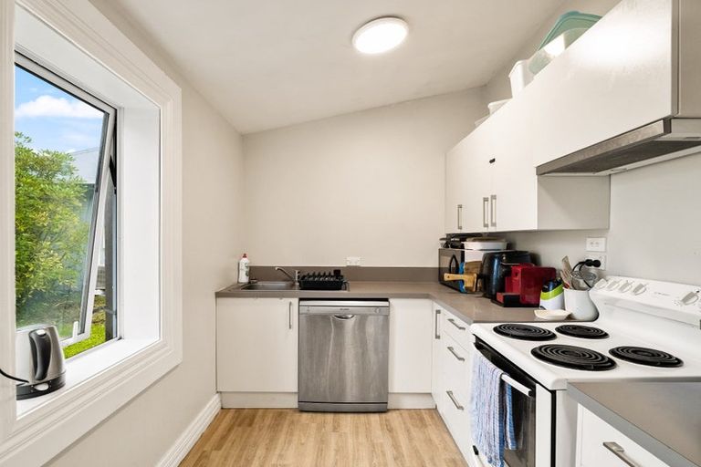 Photo of property in 35 Carlyle Street, North East Valley, Dunedin, 9010