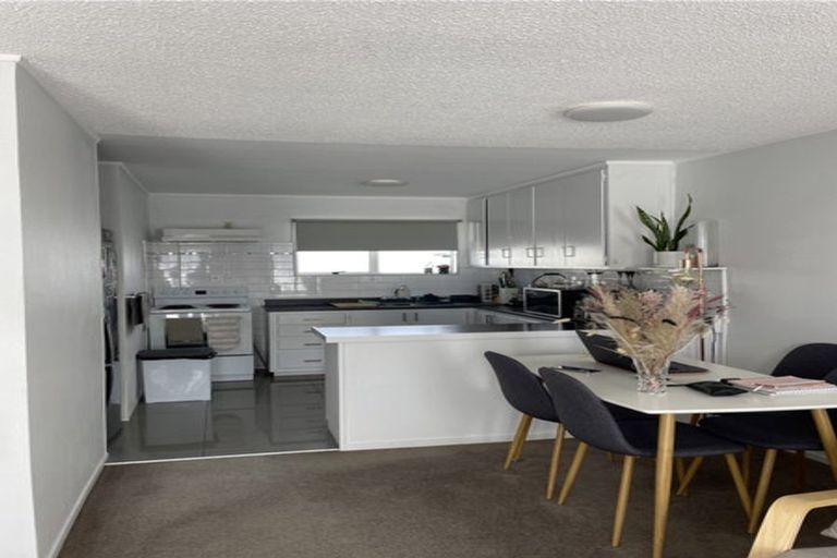 Photo of property in 2/109 Pigeon Mountain Road, Half Moon Bay, Auckland, 2012