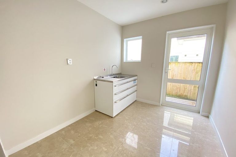Photo of property in 43 Remuremu Street, Long Bay, Auckland, 0630
