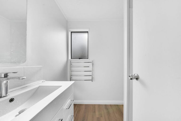 Photo of property in 2/86 Palmers Road, Clendon Park, Auckland, 2103