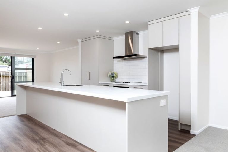 Photo of property in 8 Henui Street, Strandon, New Plymouth, 4312