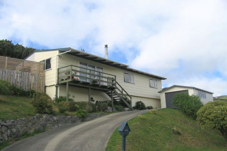 Photo of property in 28 Fiona Grove, Karori, Wellington, 6012