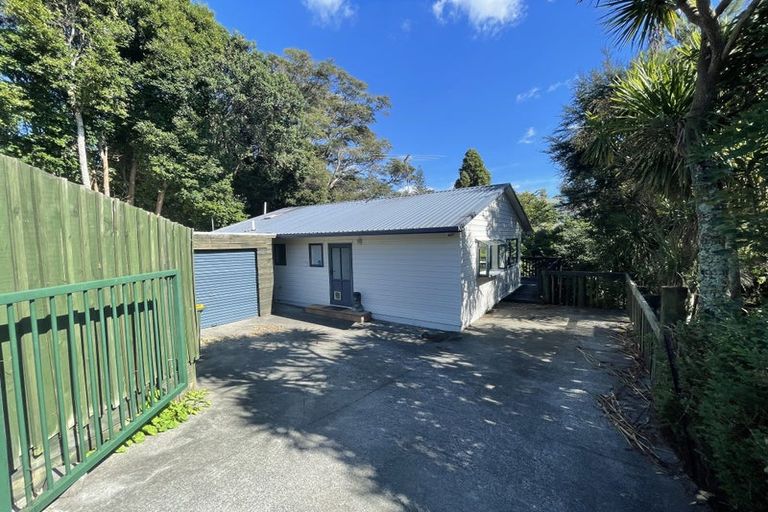 Photo of property in 36a Fairmount Road, Titirangi, Auckland, 0604