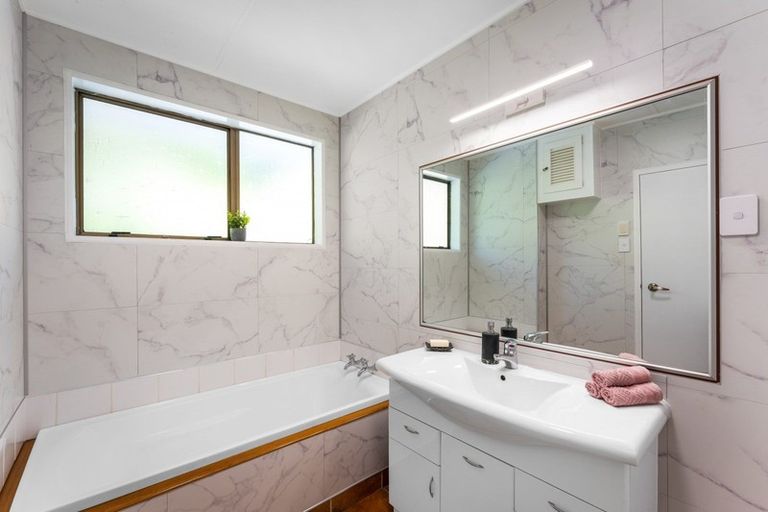 Photo of property in 105b Kamahi Street, Stokes Valley, Lower Hutt, 5019