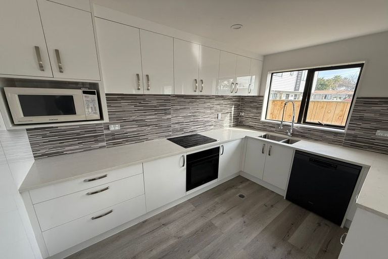 Photo of property in 8 Tiraumea Drive, Pakuranga, Auckland, 2010