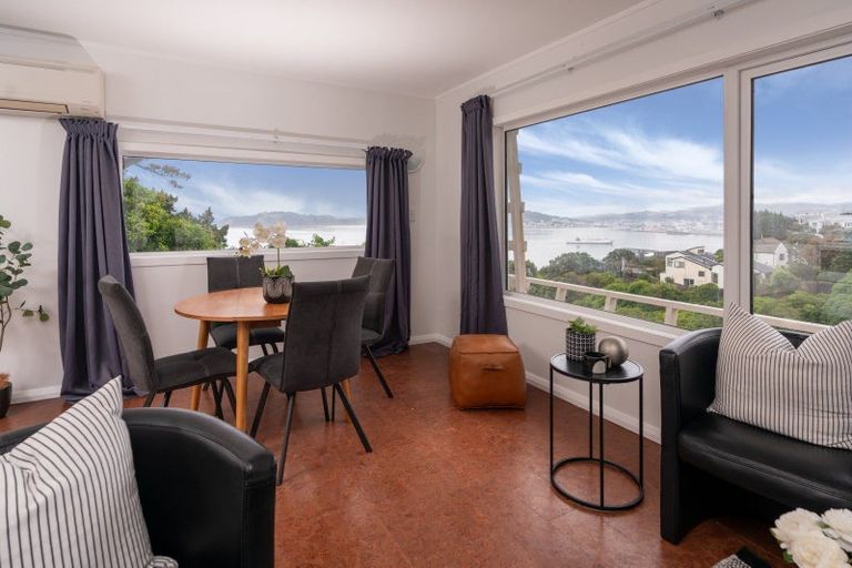 Photo of property in 2/72 Homebush Road, Khandallah, Wellington, 6035