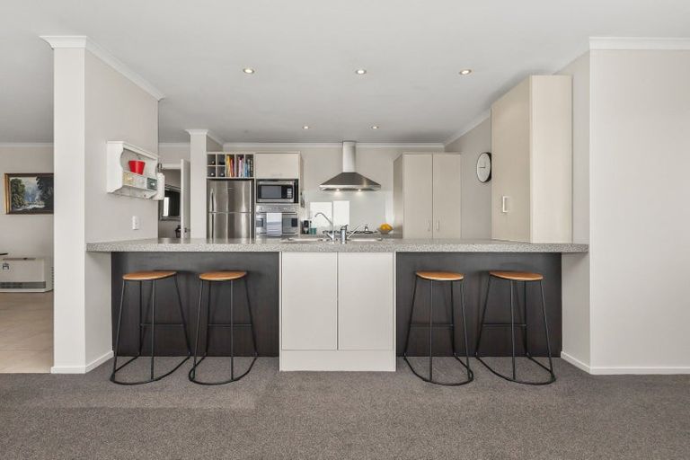 Photo of property in 1 Greenstone Place, Aotea, Porirua, 5024