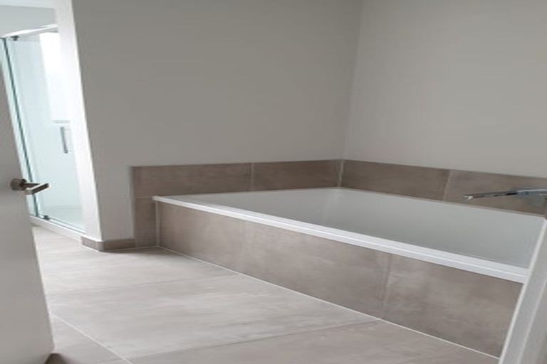 Photo of property in 25 Pukewhero Rise, Westgate, Auckland, 0614