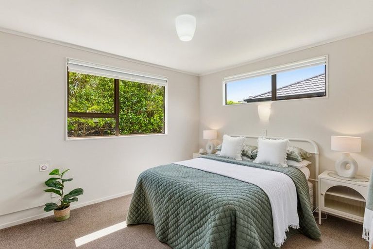 Photo of property in 27 Oriwa Street, Waikanae, 5036