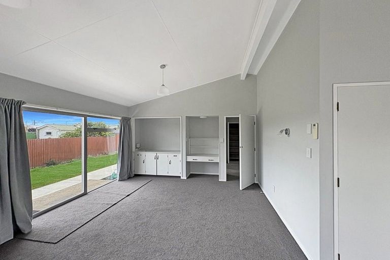 Photo of property in 65a Winchester Street, Levin, 5510