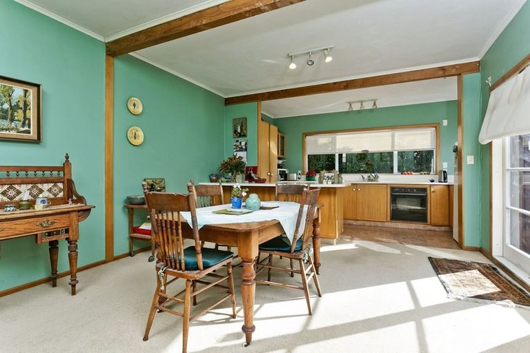 Photo of property in 1/13 Eversleigh Road, Belmont, Auckland, 0622