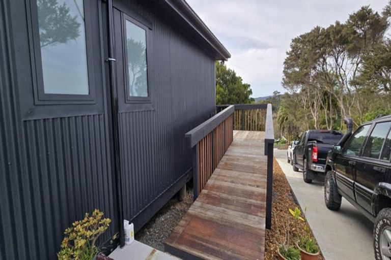 Photo of property in 67 Whites Road, Whitford, Howick, 2571