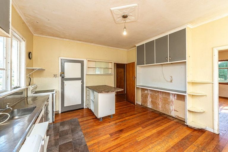 Photo of property in 28 Totara Street, Tawhero, Whanganui, 4501