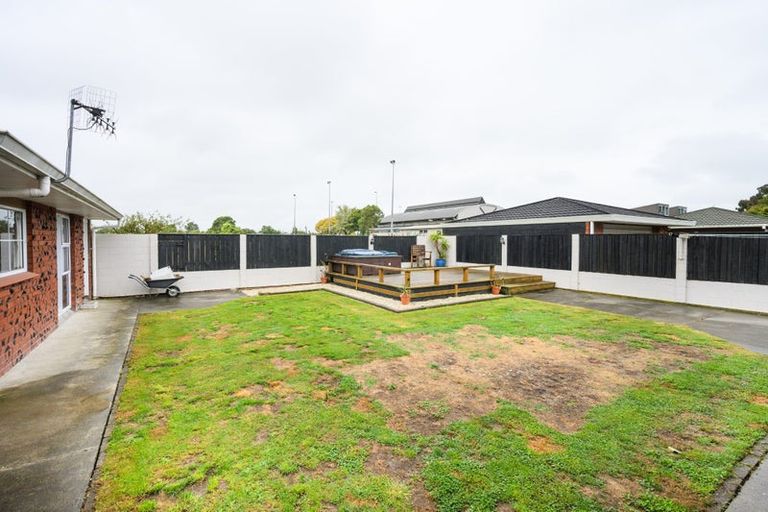 Photo of property in 6 Grange Place, Milson, Palmerston North, 4414
