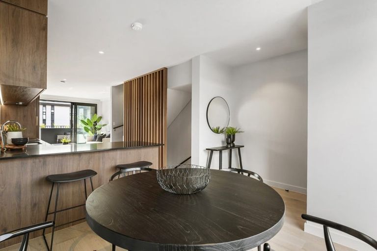 Photo of property in 9b Windlass Street, Long Bay, Auckland, 0630